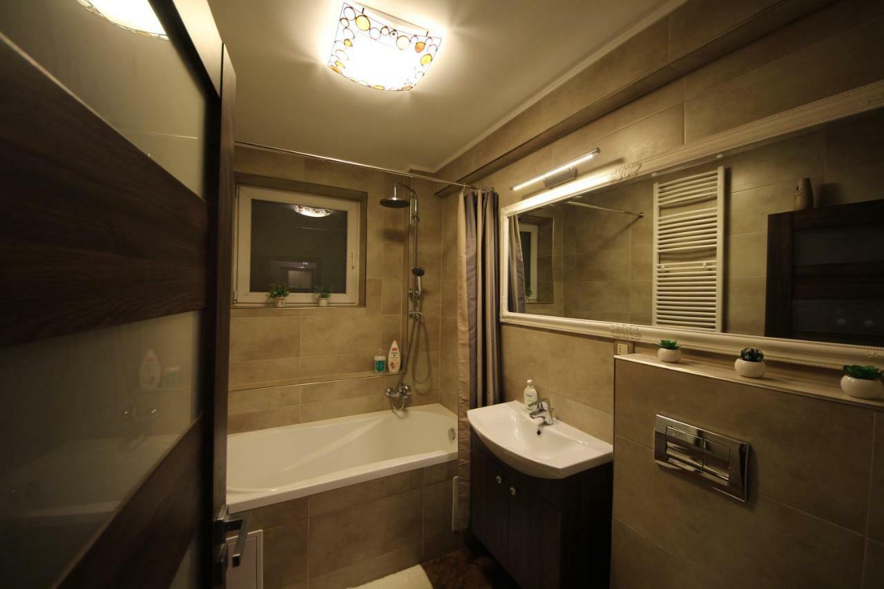 Majestic Residence Braşov Extérieur photo